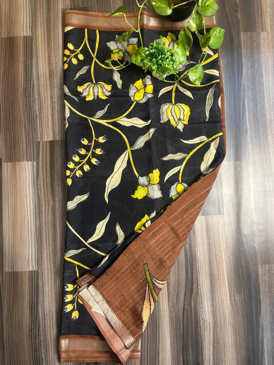 Black & Yellow Botanical Mangalagiri Pattu Saree