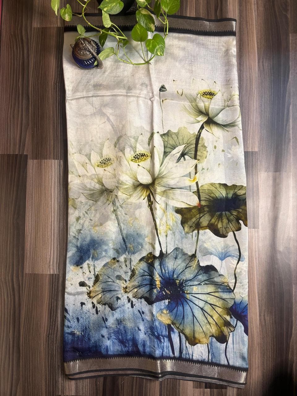 White & Blue Water Lotus Mangalagiri Pattu Saree